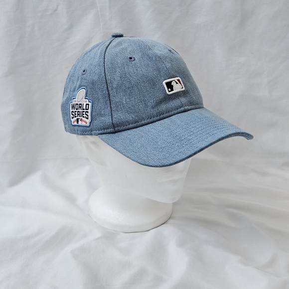 Levi's Other - Levi's MLB 2016 World Series Denim Cap Adjustable Strapback Hat Cubs Rare